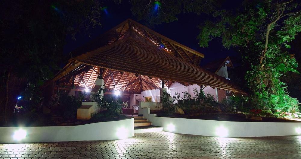 The Windflower Resort & Spa, Mysore Exterior foto